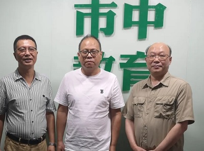 上海电视中专万校长来我校调研